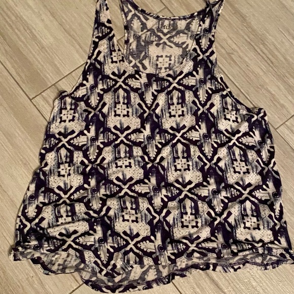 Bundle of 4 tanks - Picture 4 of 9